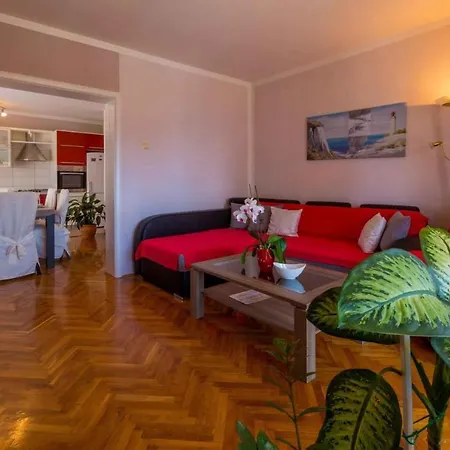 Two-bedroom In Xi Apartment Crikvenica