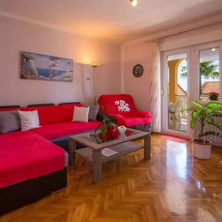 Two-bedroom In Xi * Crikvenica