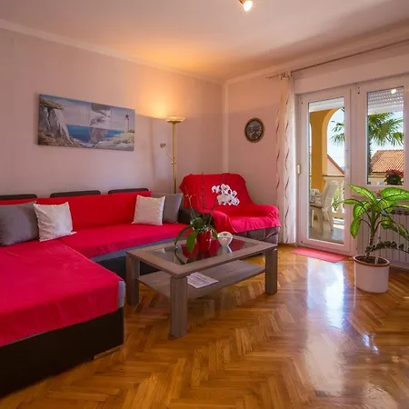 Two-bedroom In Xi Apartment