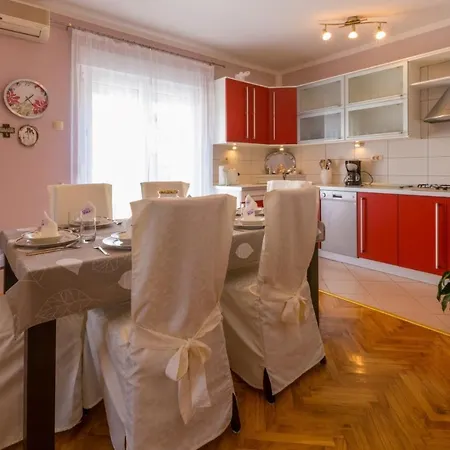 Two-bedroom In Xi * Crikvenica