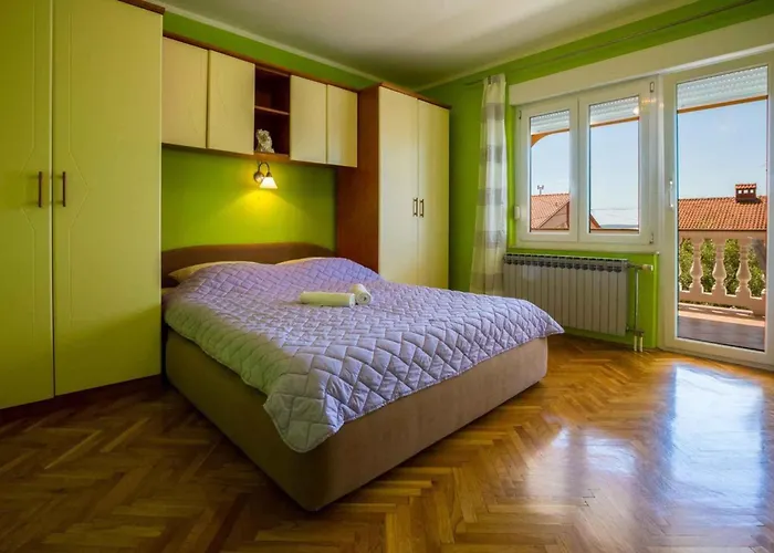 Two-bedroom In Xi Crikvenica
