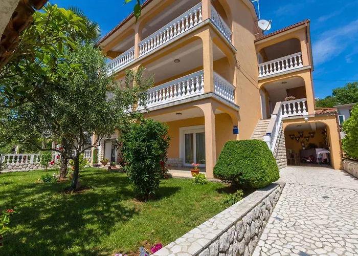 Two-bedroom In Xi Appartement