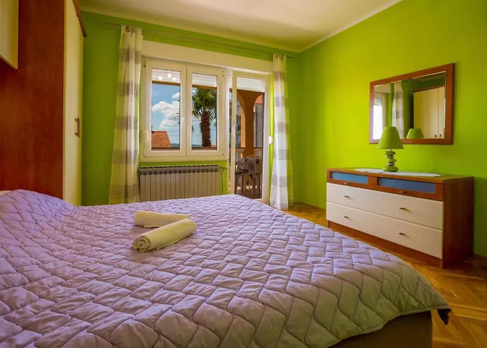 Appartement Two-bedroom In Xi Crikvenica