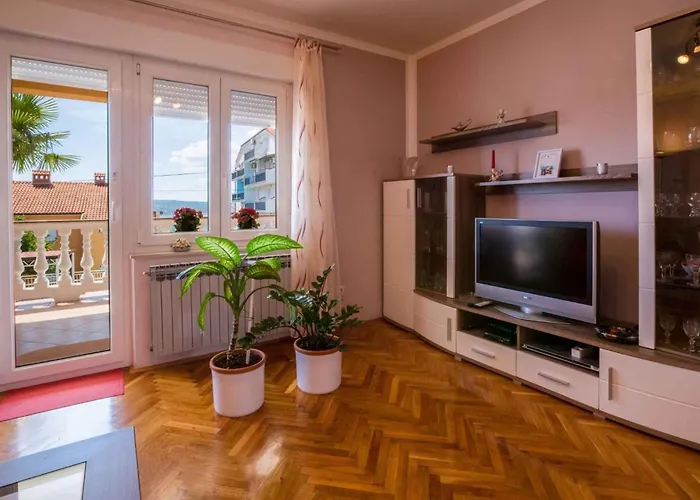Two-bedroom In Xi Crikvenica